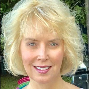 Meet your Posher, Elaine